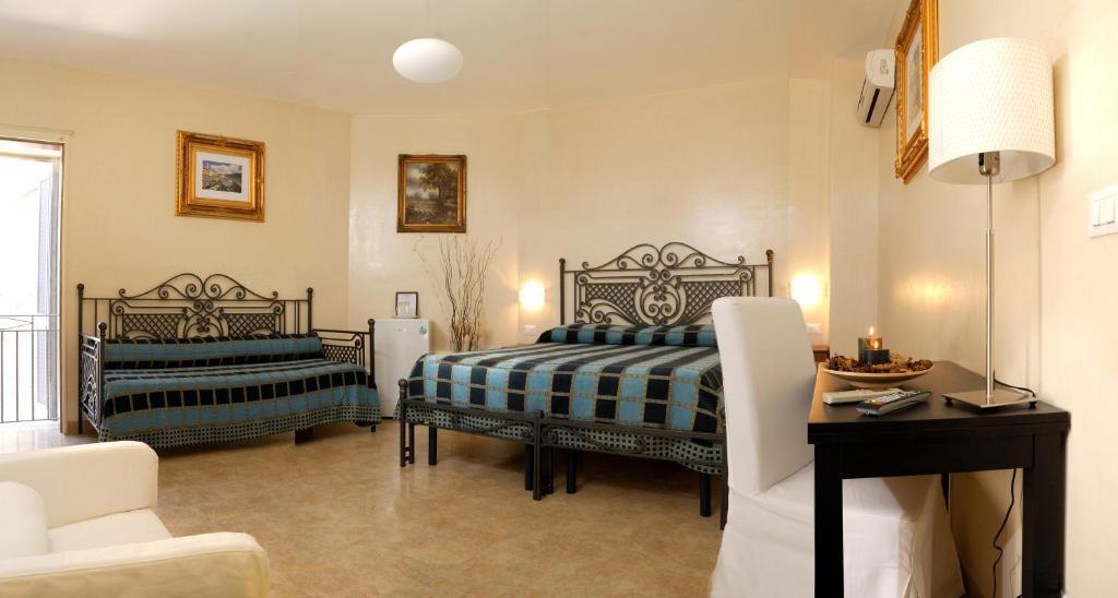 Dimora Storica "Casa Sicuro" Bed & Breakfast Martano Dış mekan fotoğraf